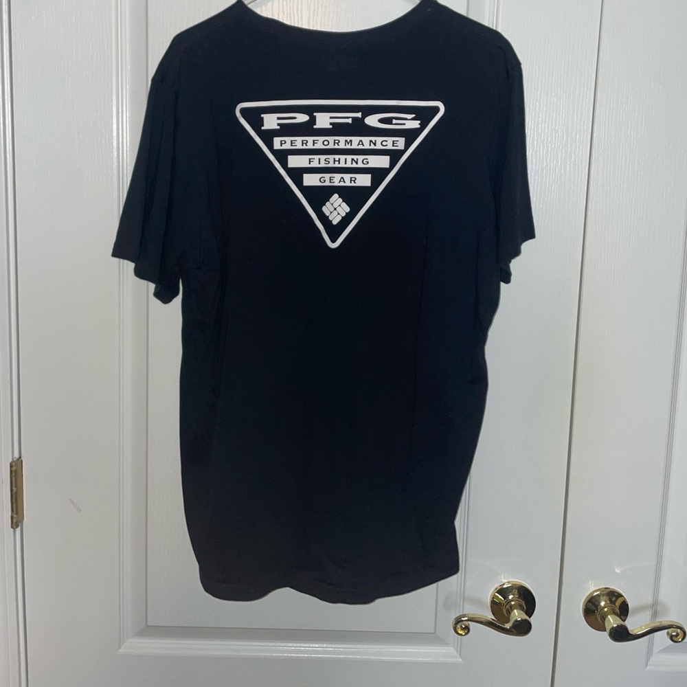 L Columbia PFG Shirt